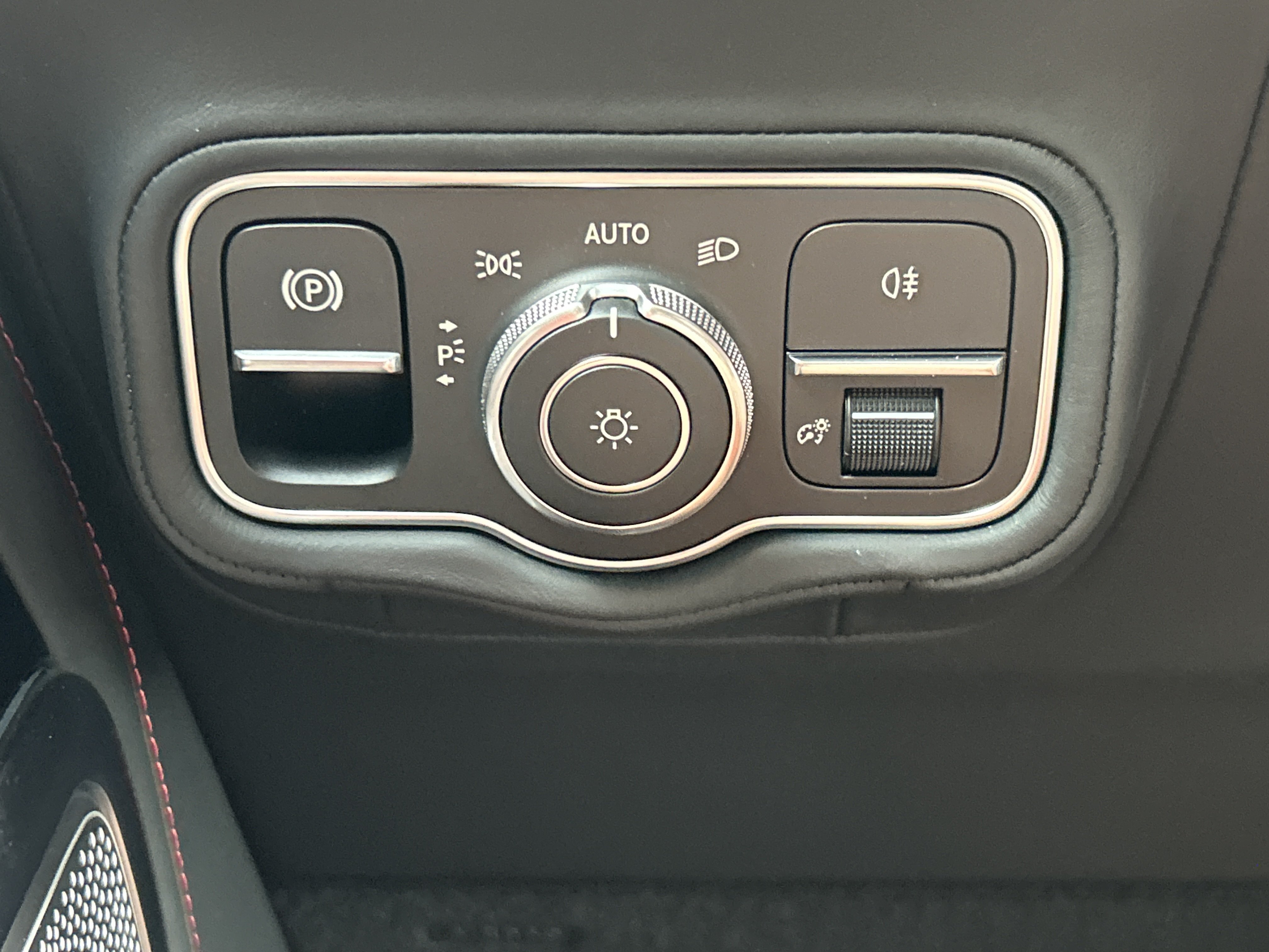 New 2027 MANUFAKTUR Moonlight White Metallic Mercedes-Benz AMG® G 63 SUV image 21