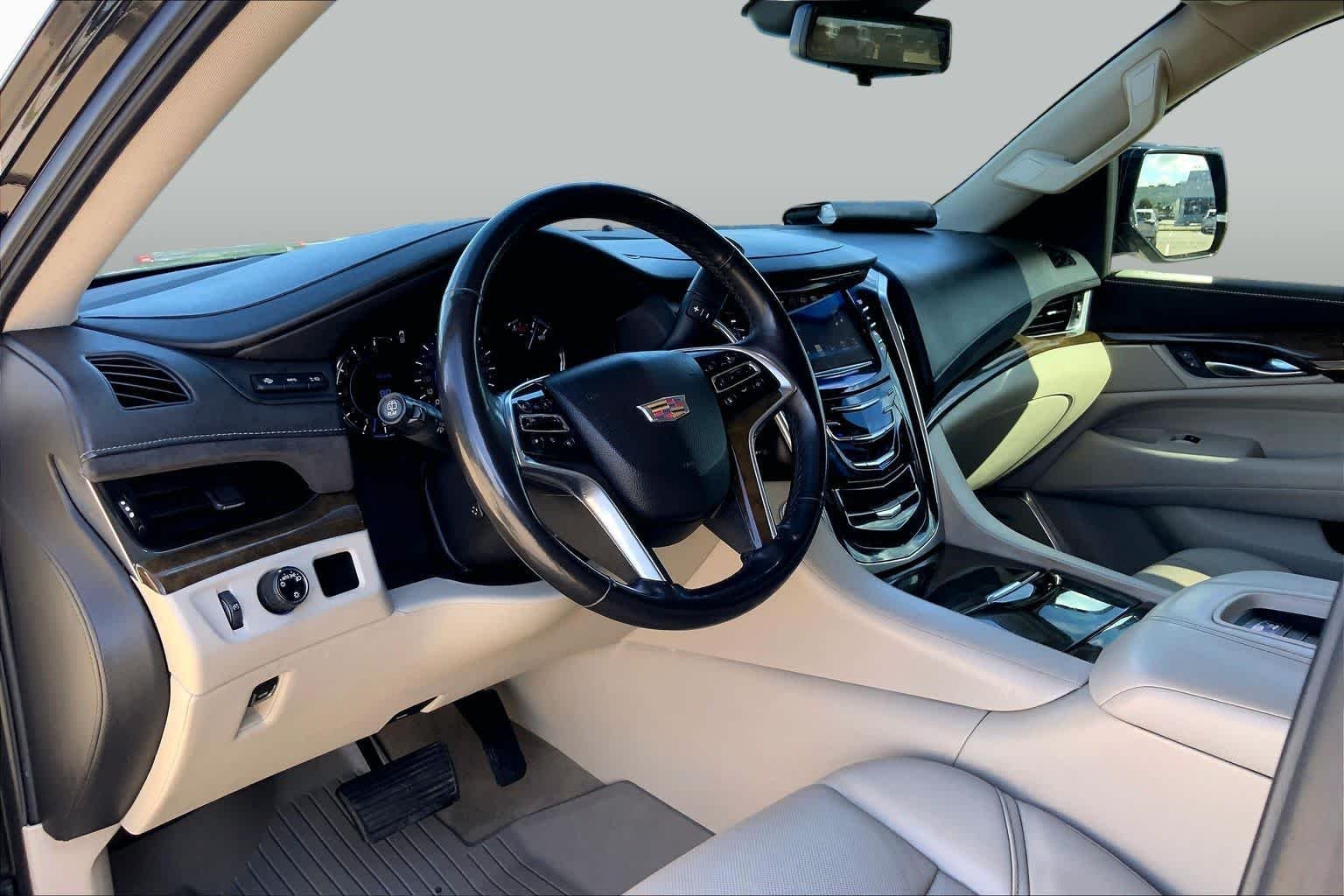 2019 Cadillac Escalade Premium Luxury - Photo 18