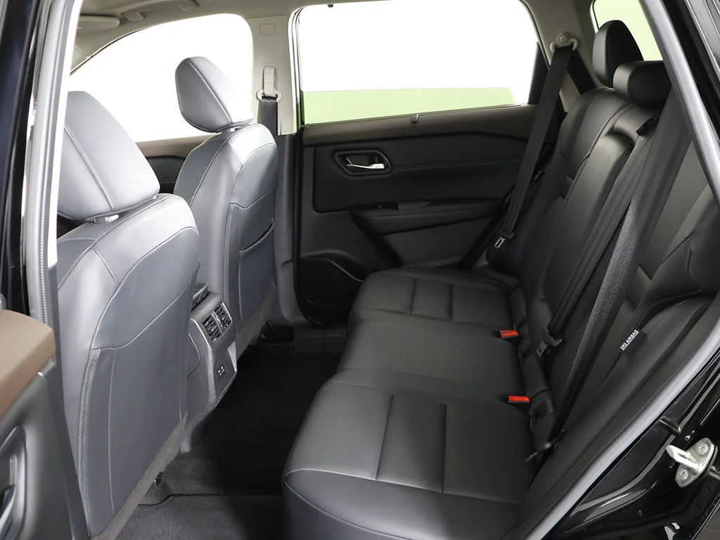 Used 2023 Black Nissan SV image 35