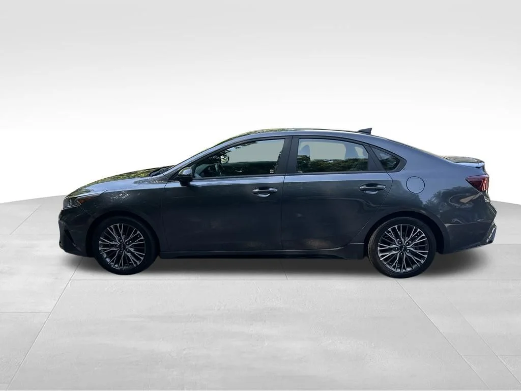 Used 2023 Gray Kia GT-Line image 2