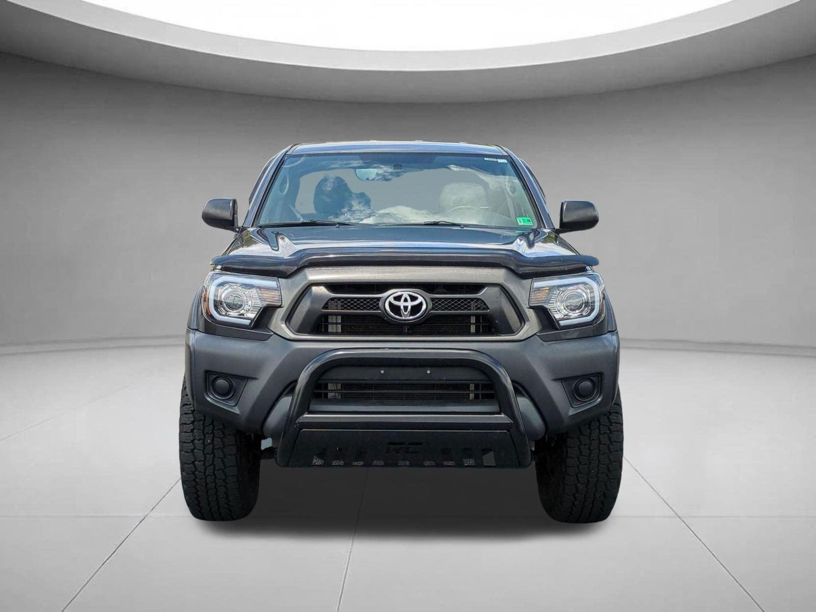 Used 2015 Magnetic Gray Metallic Toyota BASE image 8