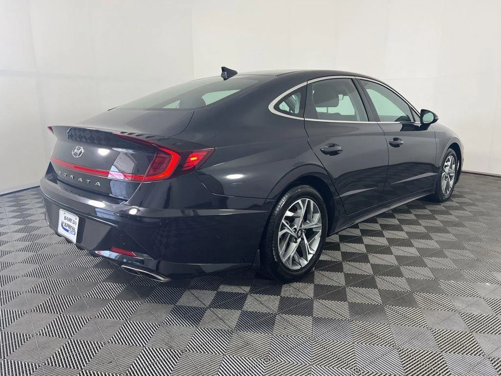 Used 2023 Carbon Blue Hyundai SEL image 26