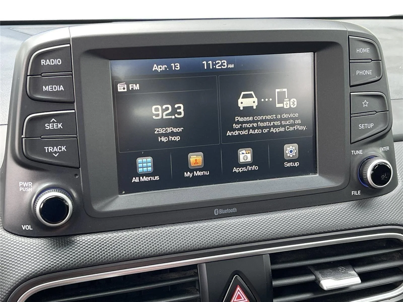 Used 2020 Chalk White Hyundai SE image 21