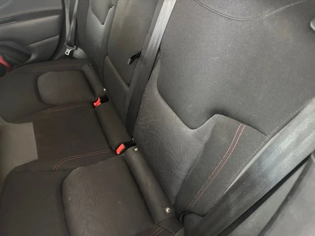 Used 2019 White Jeep Trailhawk image 29
