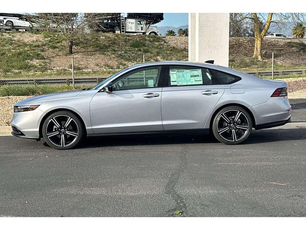 New 2026 Solar Silver Metallic Honda SE image 8