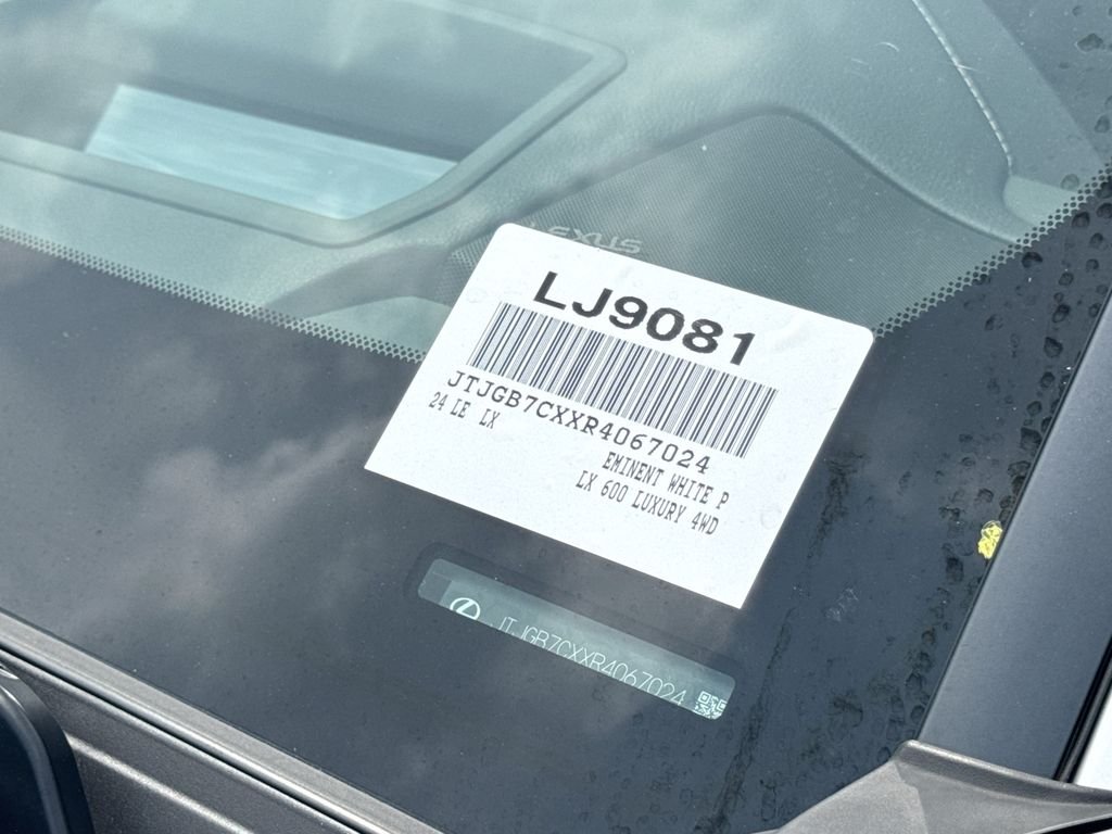 Used 2024 White Lexus 600 Luxury image 16