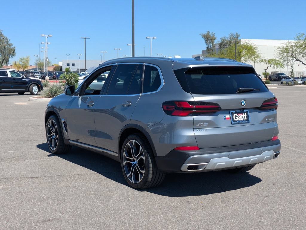 Used 2024 Skyscraper Grey Metallic BMW sDrive40i image 3