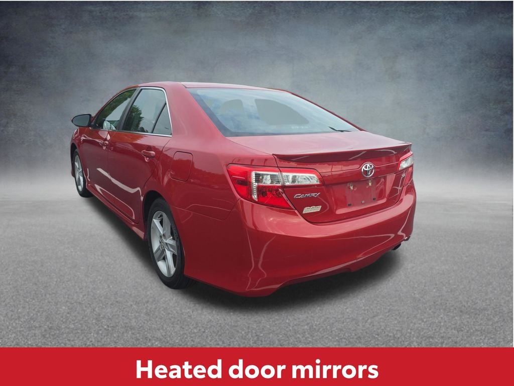 Used 2014 Red Toyota SE image 10