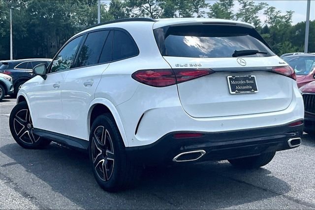 Certified Used 2024 White Mercedes-Benz GLC 300 image 10