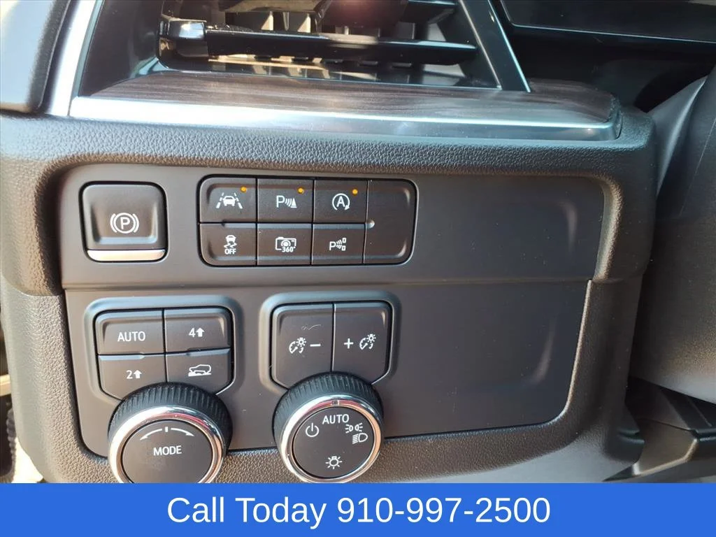 Used 2025 Black Chevrolet LT image 20