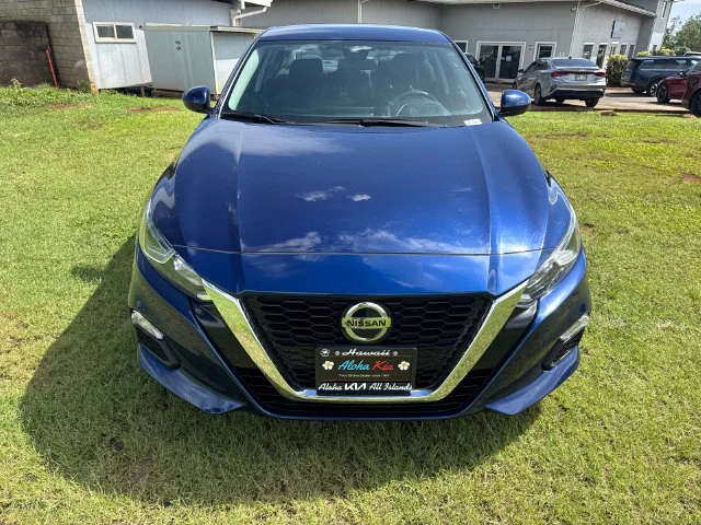 Used 2021 Blue Nissan 2.5 S image 2