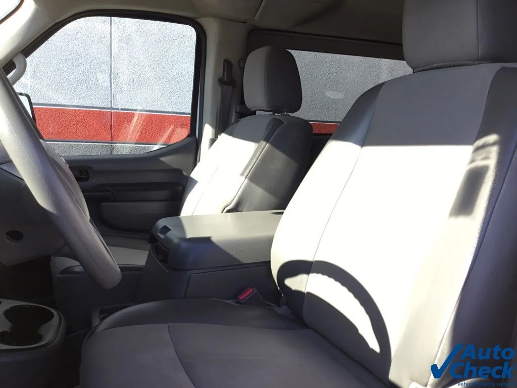2015 Nissan NV Passenger SV - Photo 23