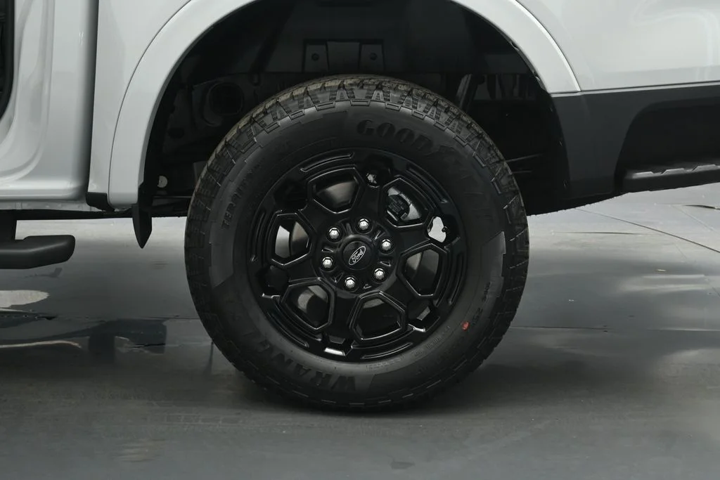New 2026 Avalanche Ford Lariat image 20