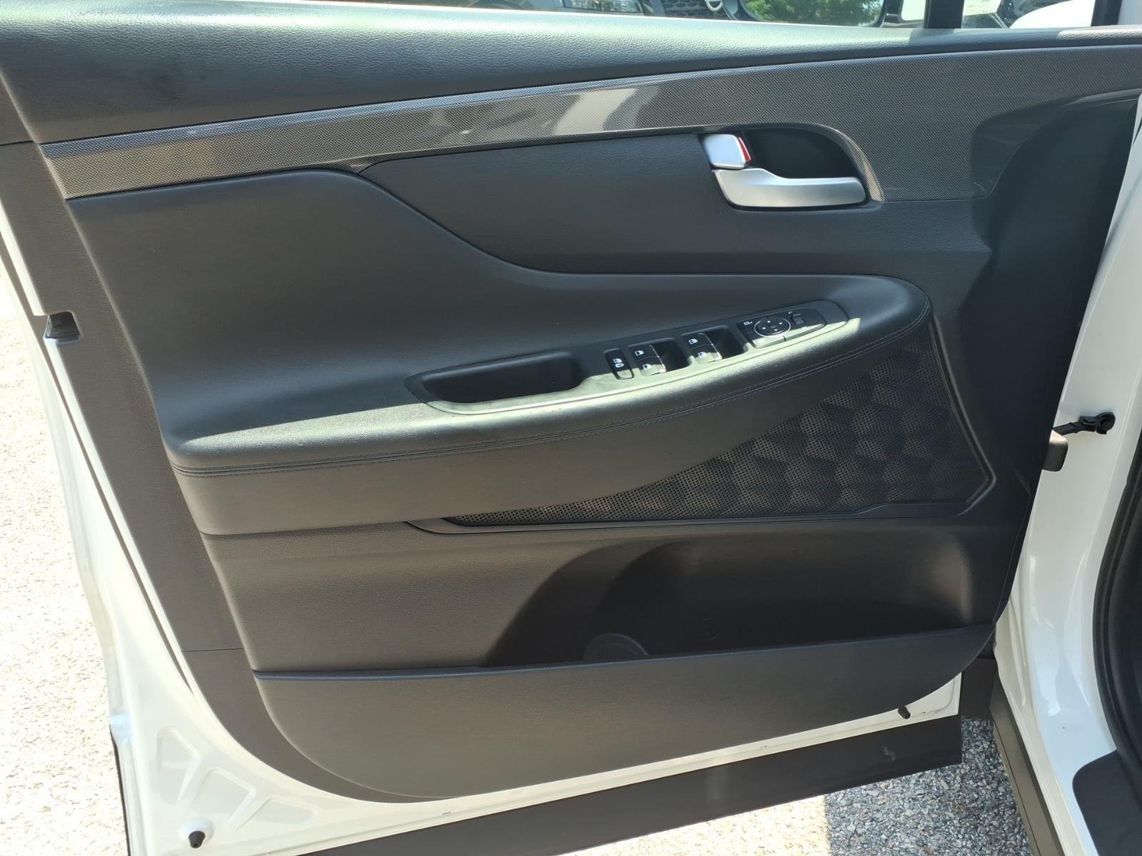 Used 2022 Quartz White Hyundai SEL image 23