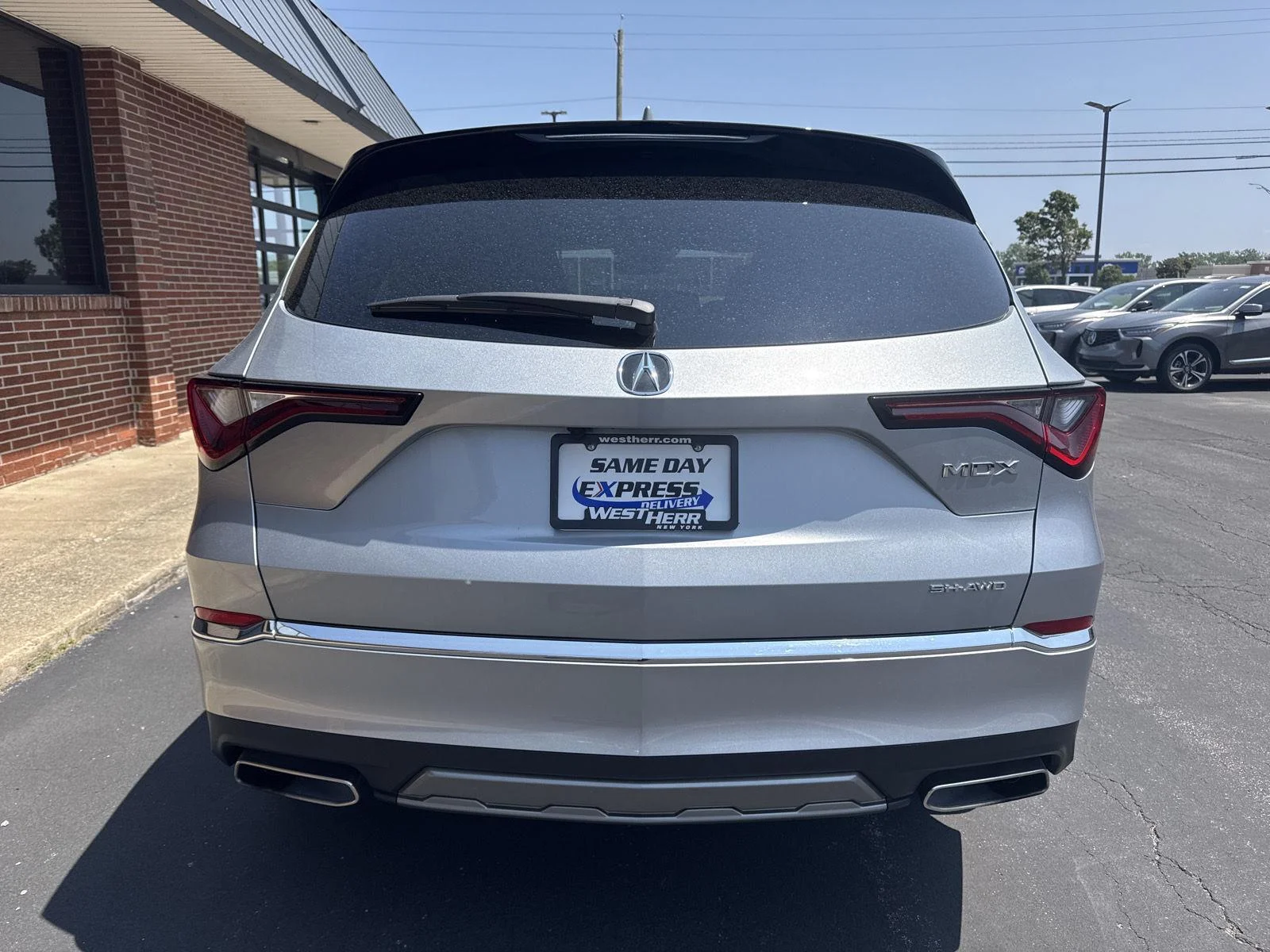 Used 2026 Solar Silver Metallic Acura  image 5