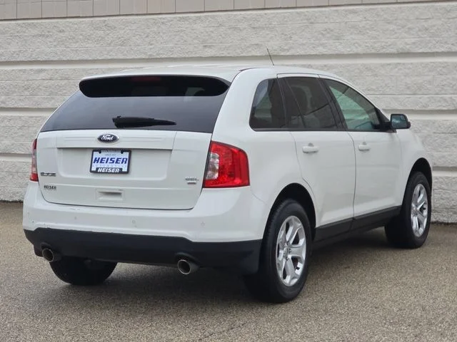 Used 2013 White Suede Ford SEL image 13