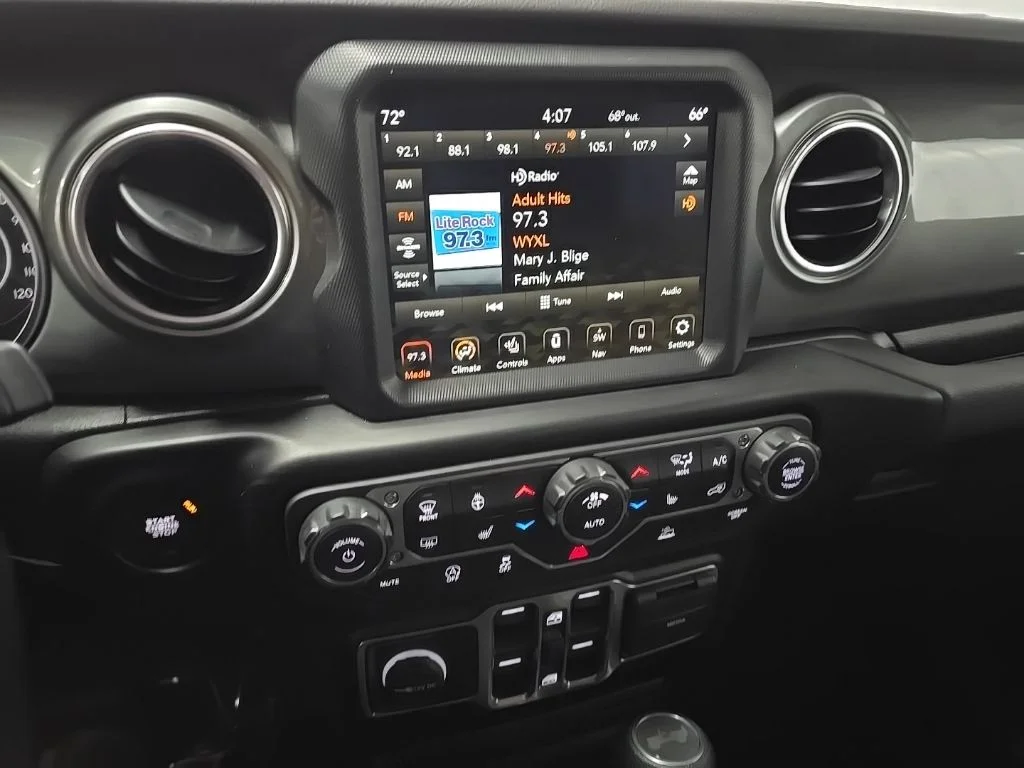 Used 2022 Gray Jeep Unlimited Sahara image 24