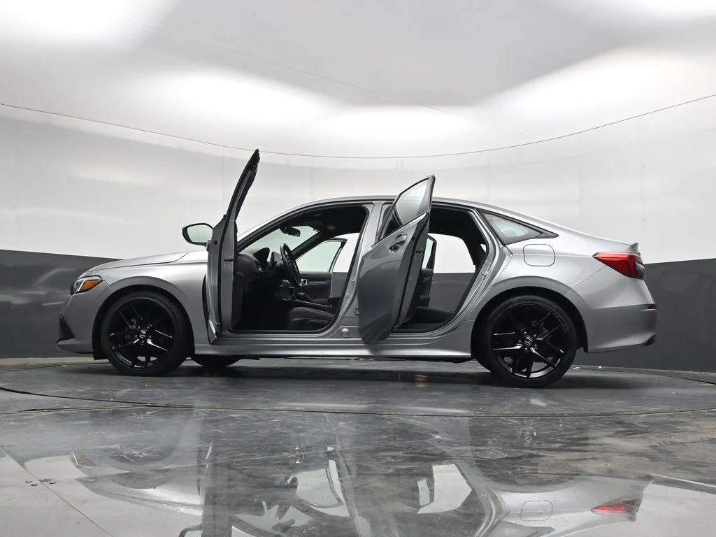 Used 2024  Honda Sport image 41