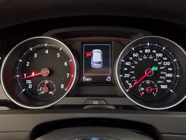 Used 2019  Volkswagen 2.0T SE image 27