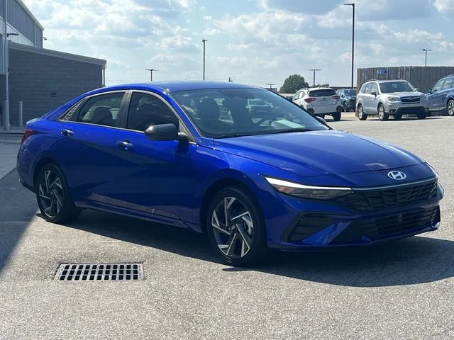 Used 2025 Blue Hyundai SEL Sport image 15