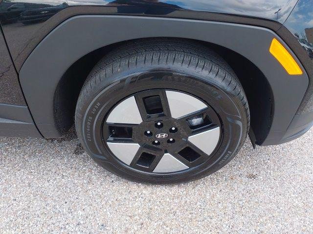 New 2026 Phantom Black Hyundai SEL image 30