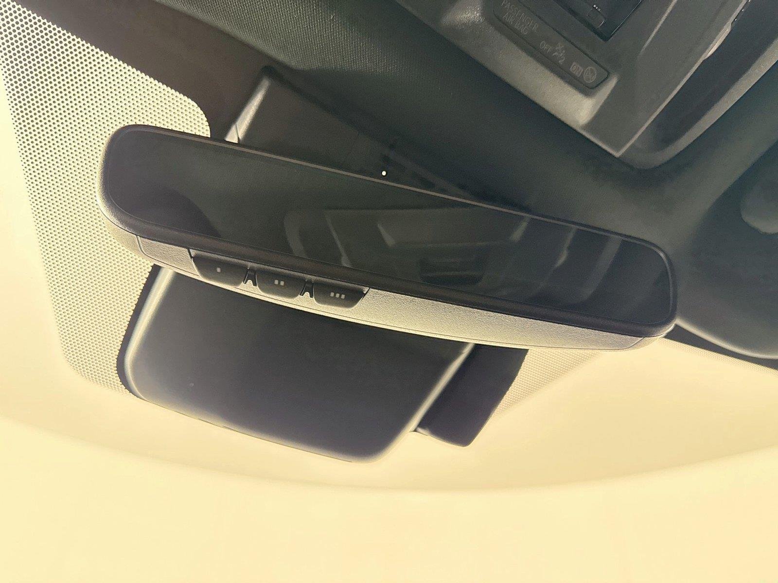 New 2026 Wind Chill Pearl Toyota SE image 23