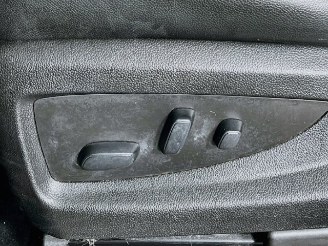 2018 Chevrolet Suburban LT - Photo 11