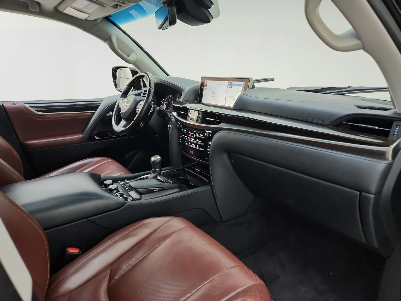Used 2016 Black Onyx Lexus 5-DR SUV image 27