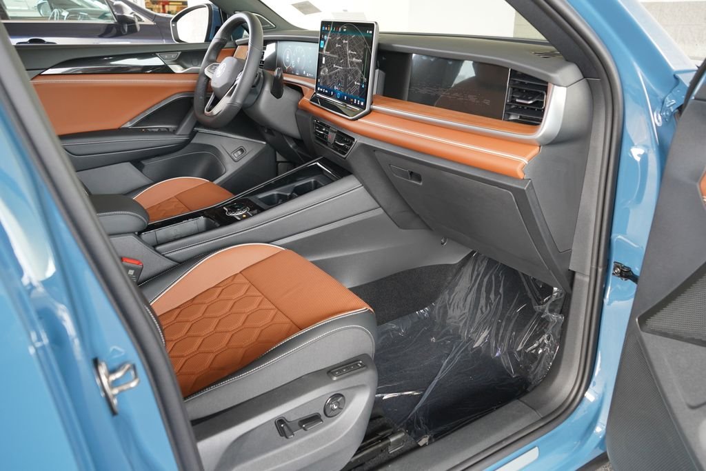 New 2026 Monterey Blue Pearl Volkswagen SEL R-Line Turbo image 35