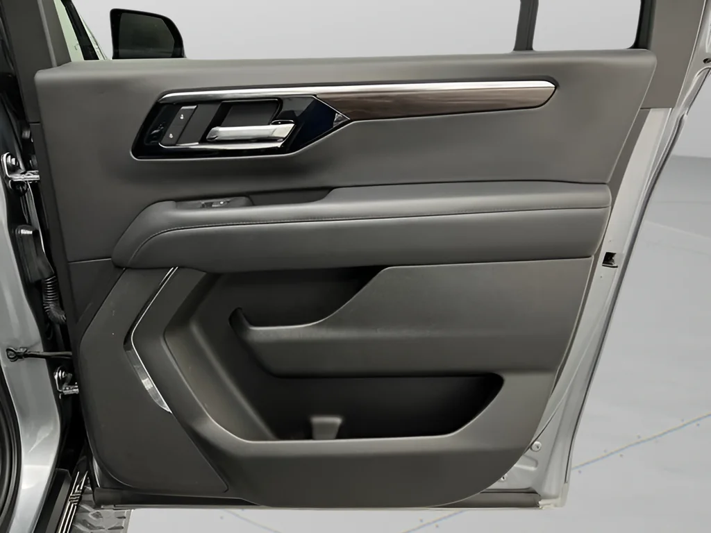 Used 2025 Sterling Gray Metallic Chevrolet Z71 image 23