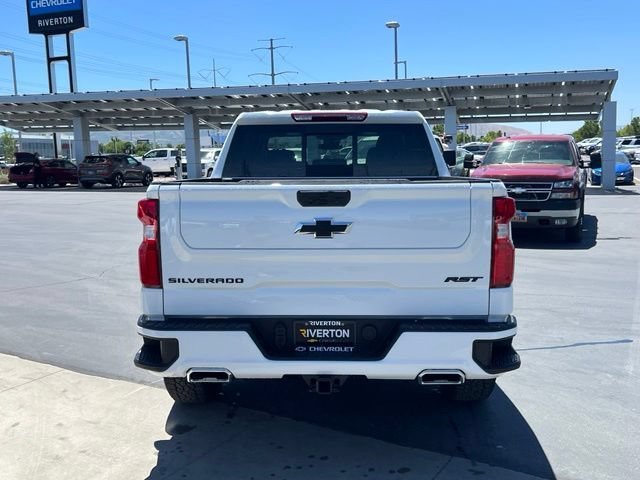New 2026 Summit White Chevrolet RST image 5