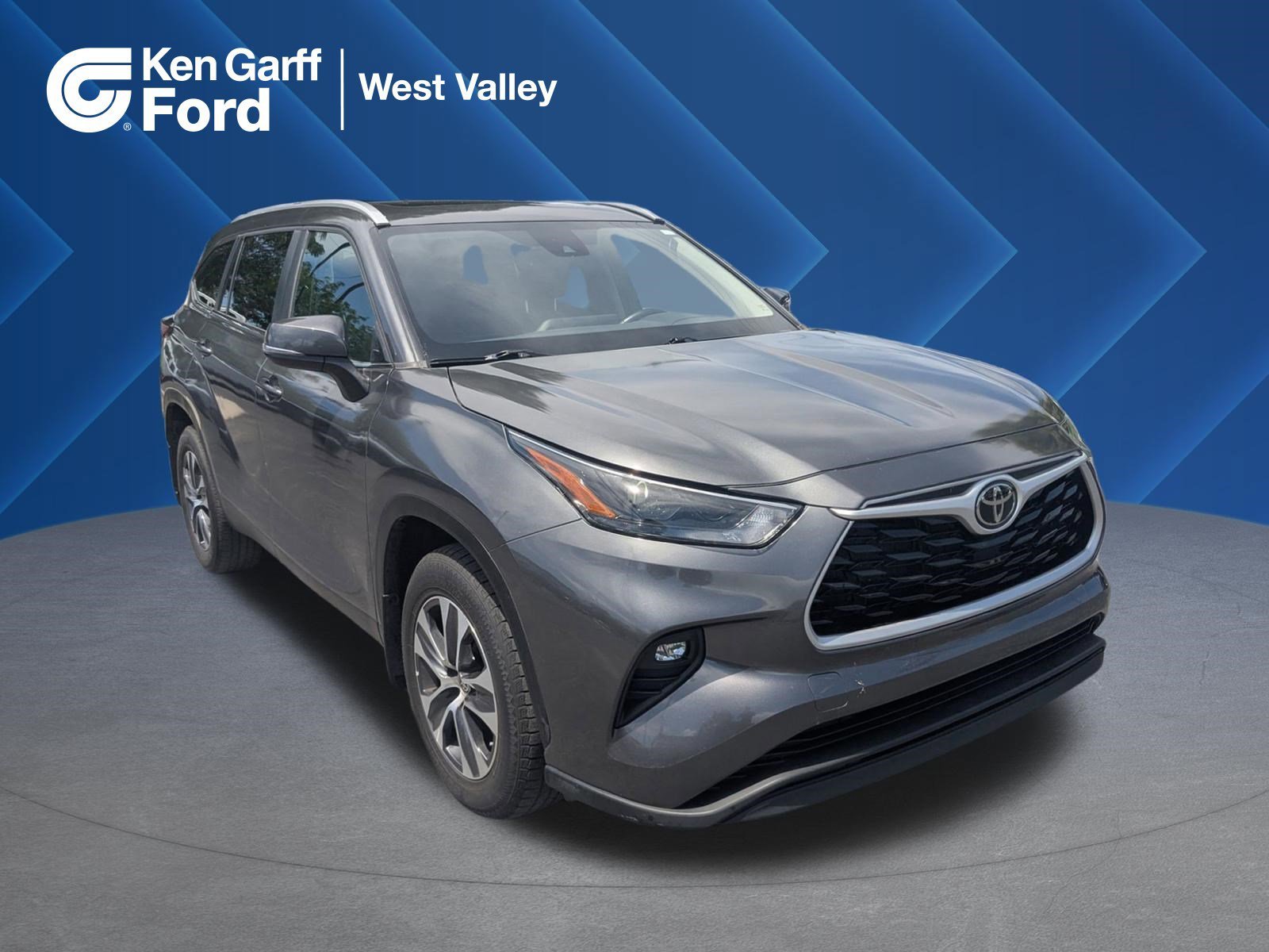 Used 2023 Magnetic Gray Metallic Toyota XLE image 1