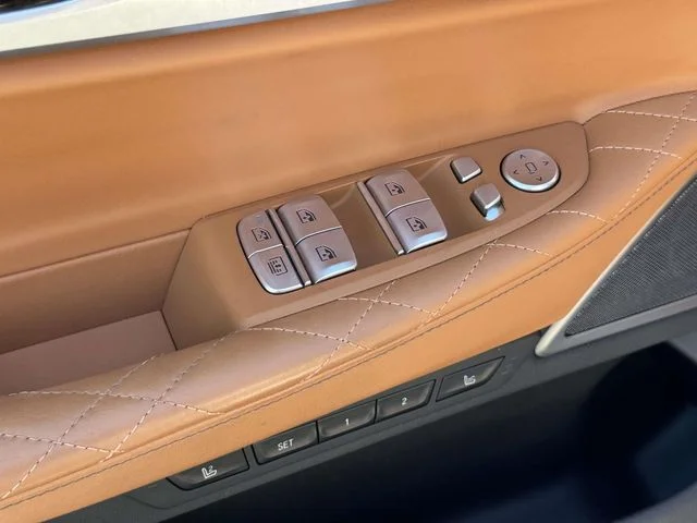 Used 2021 Beige BMW 740i xDrive image 22