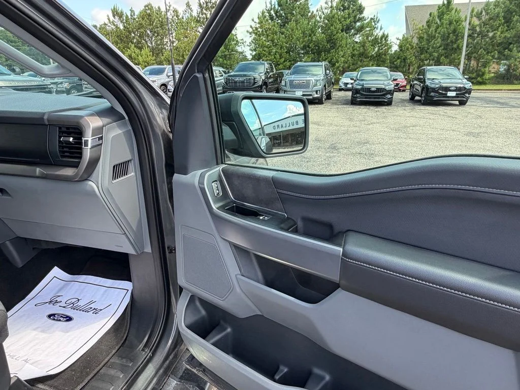 Used 2025 Gray Ford XLT image 27
