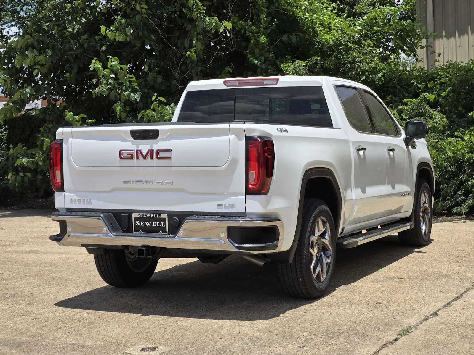 2026 GMC Sierra 1500 SLT - Photo 3