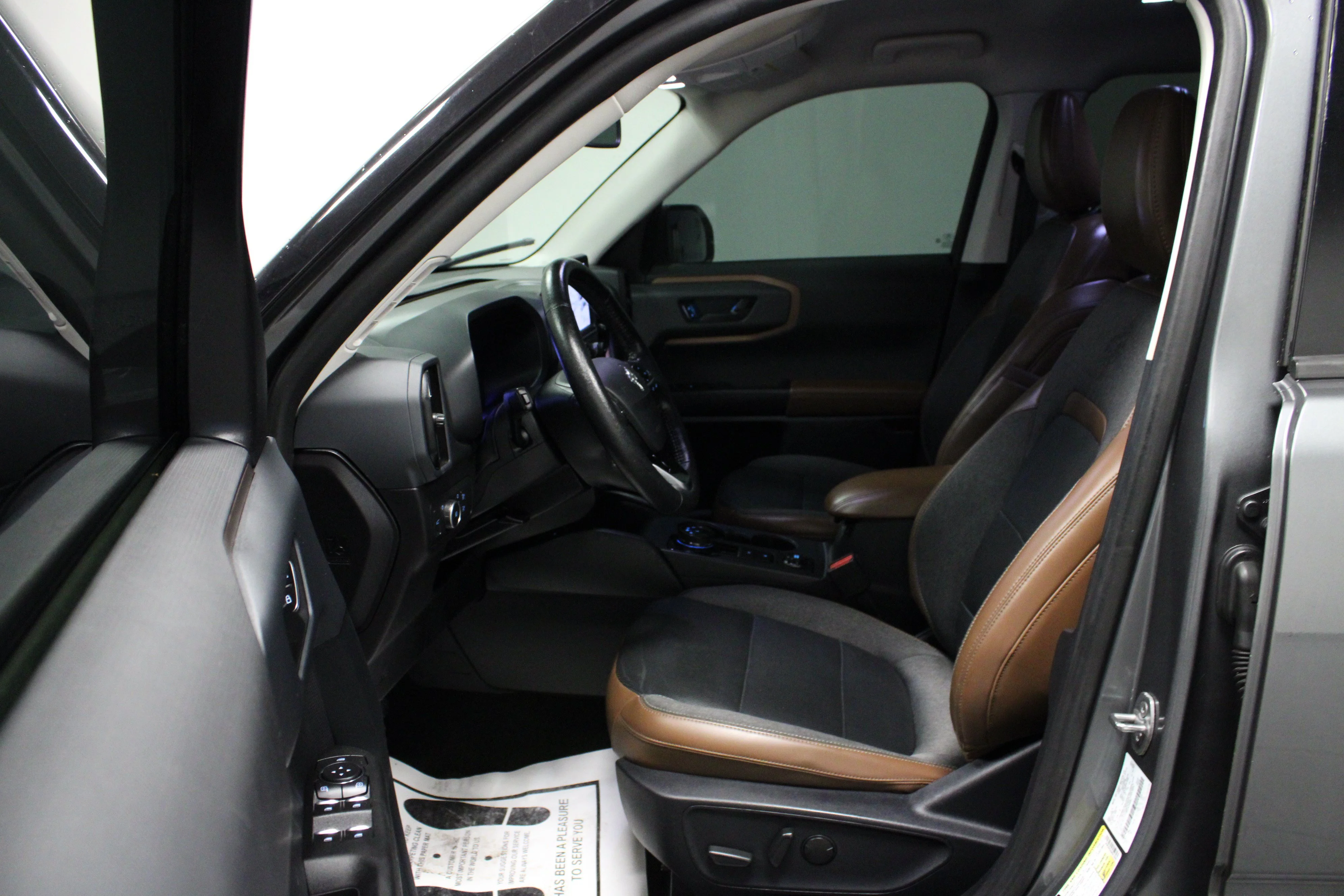 Used 2021 Gray Metallic Ford Outer Banks image 12