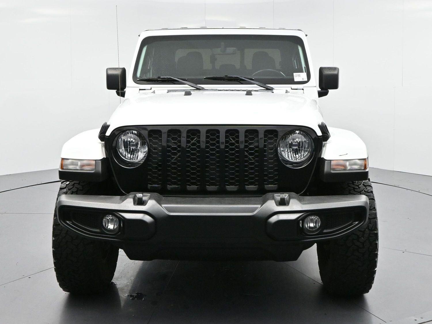 Used 2022 White Jeep Willys image 2