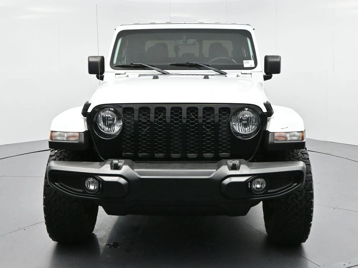 Used 2022 White Jeep Willys image 2
