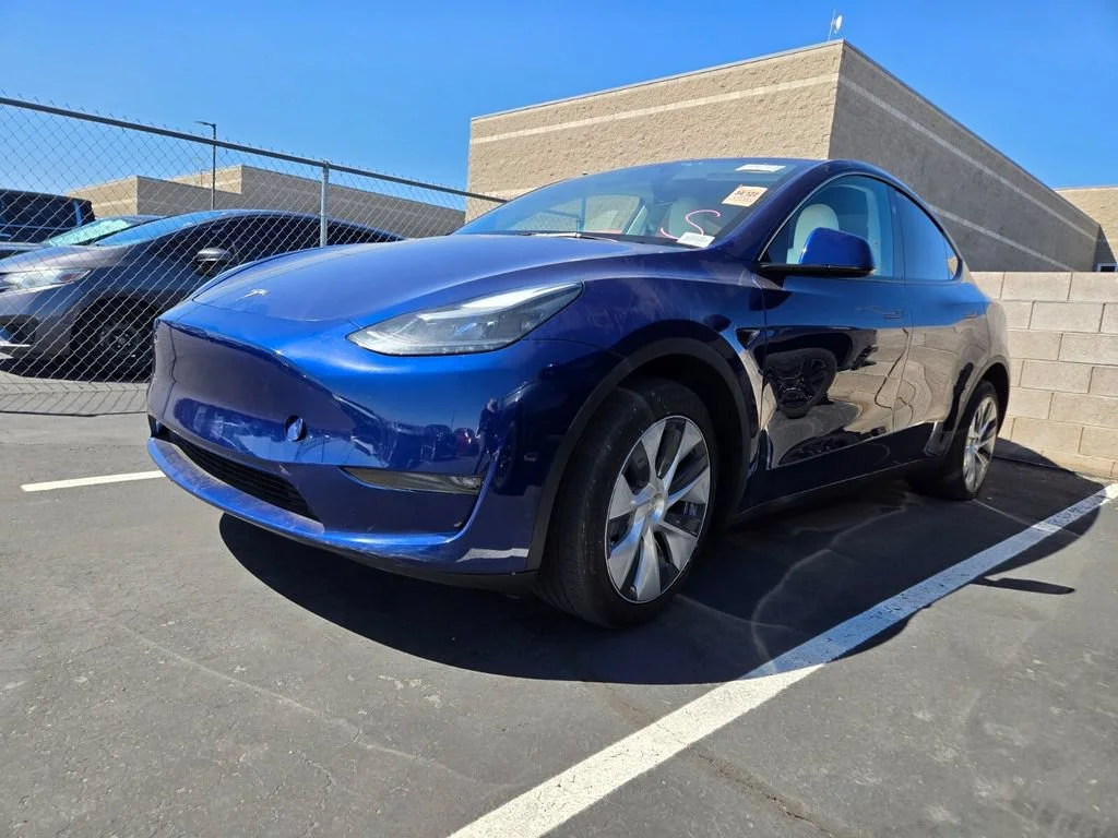 Used 2024 Blue Tesla Long Range image 2