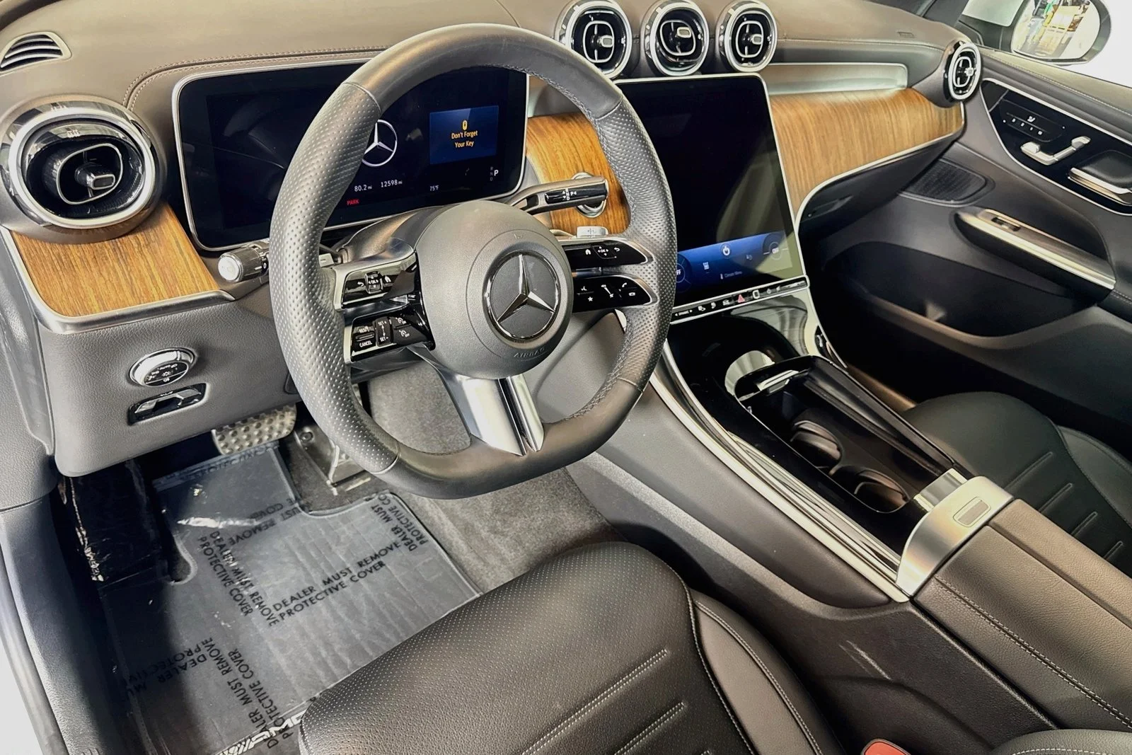 Used 2025 Cirrus Silver Metallic Mercedes-Benz GLC 350e image 9