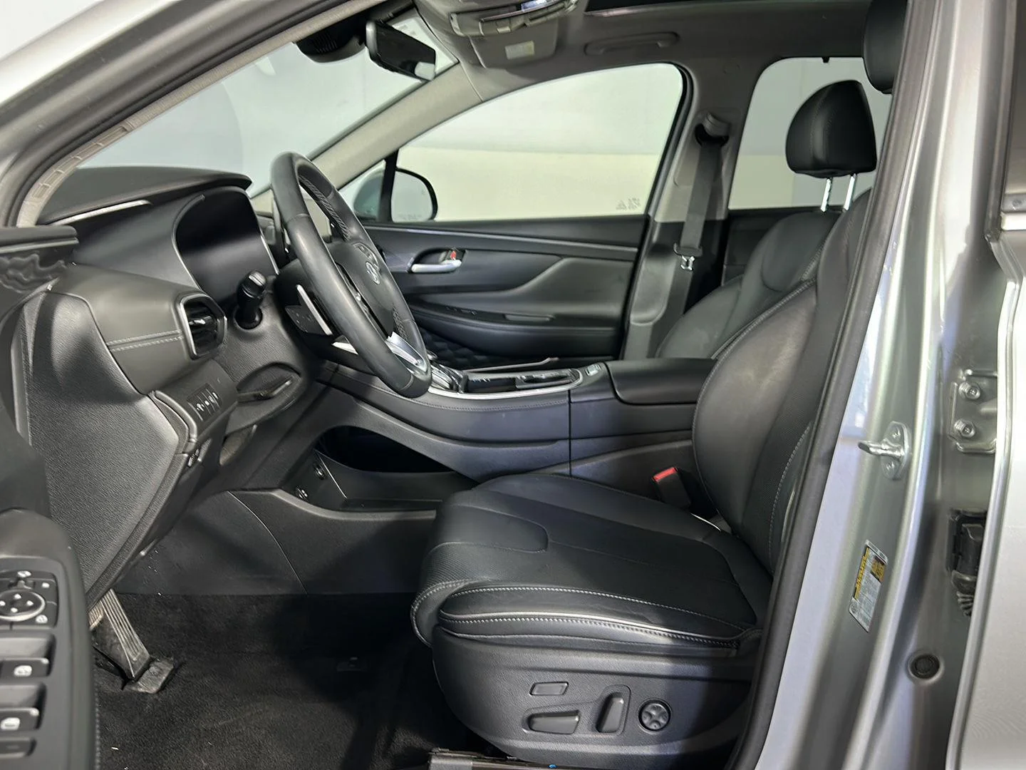 Used 2023 Shimmering Silver Hyundai Limited image 7