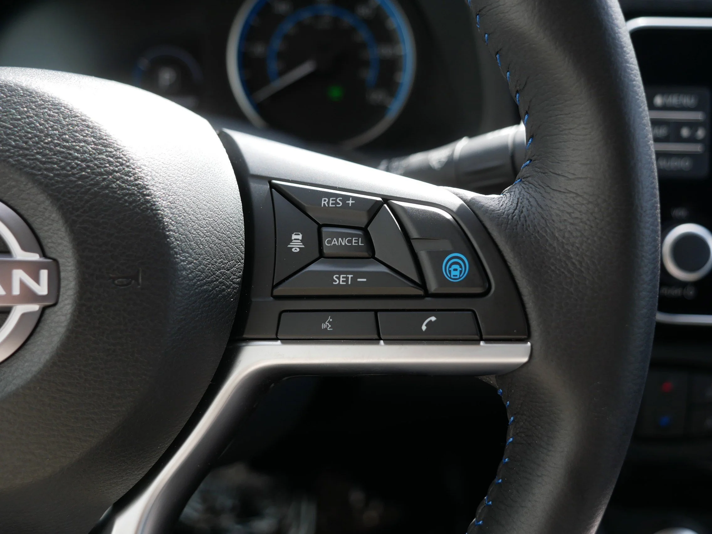 Used 2025 Brilliant Silver Metallic Nissan SV PLUS image 30