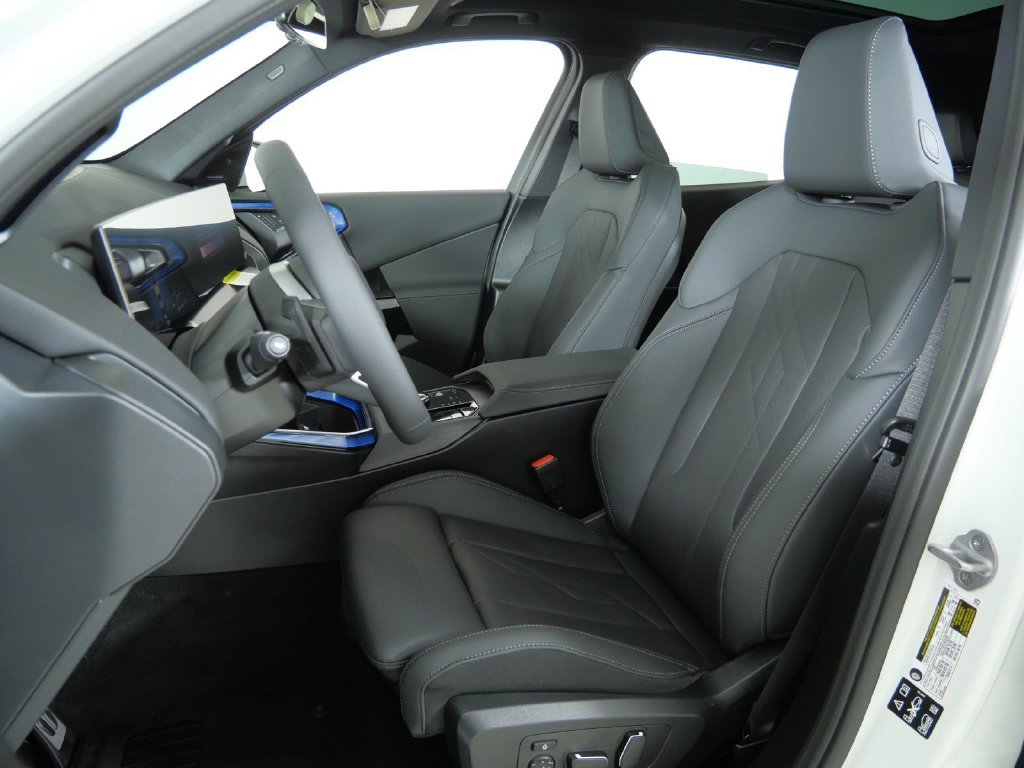 New 2026 Alpine White BMW 30 xDrive image 35