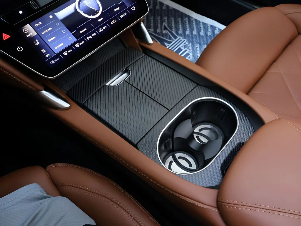 New 2026 Nero Assoluto Metallic Maserati Base image 31