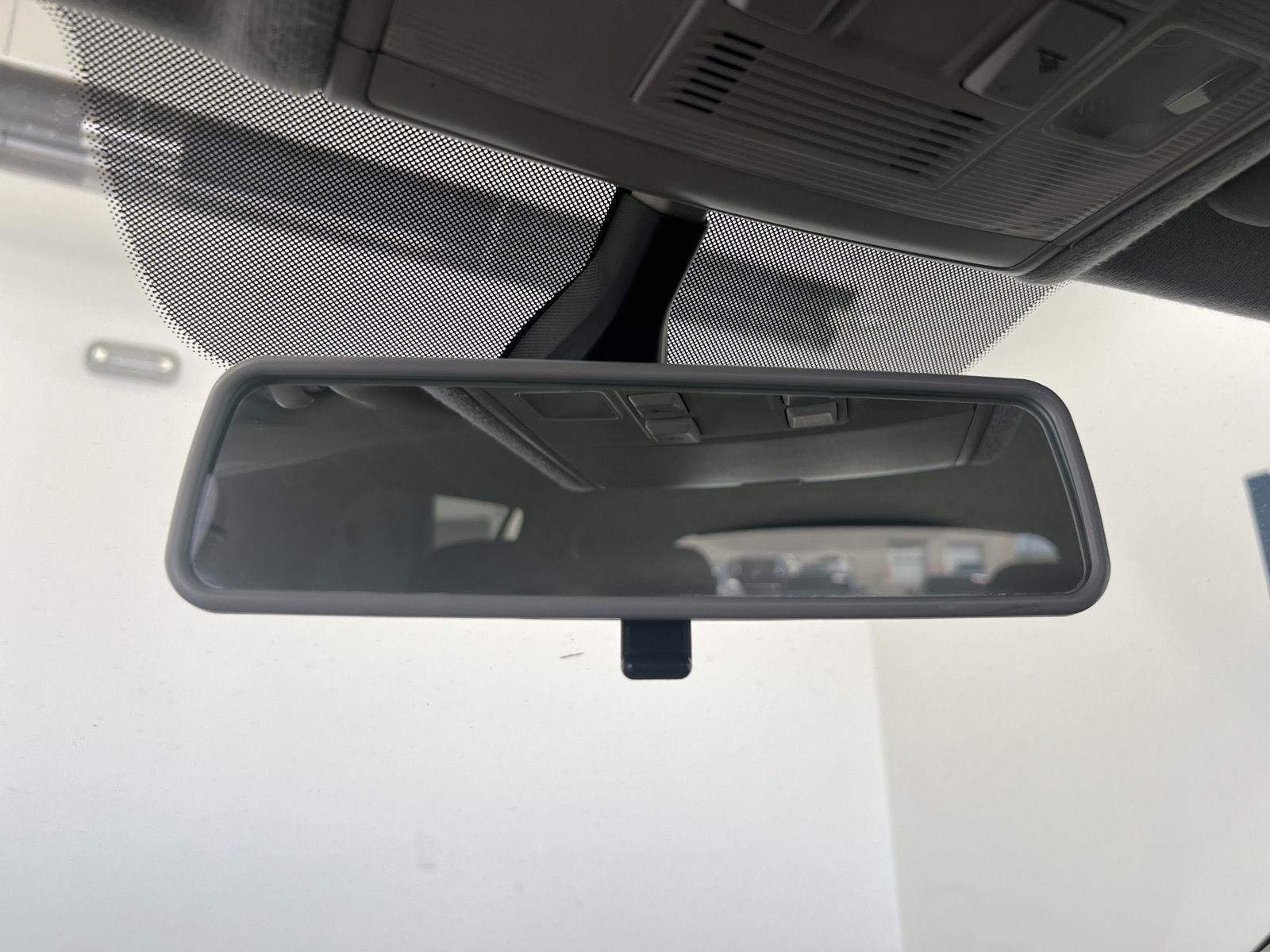 2020 Volkswagen Tiguan SE - Photo 24