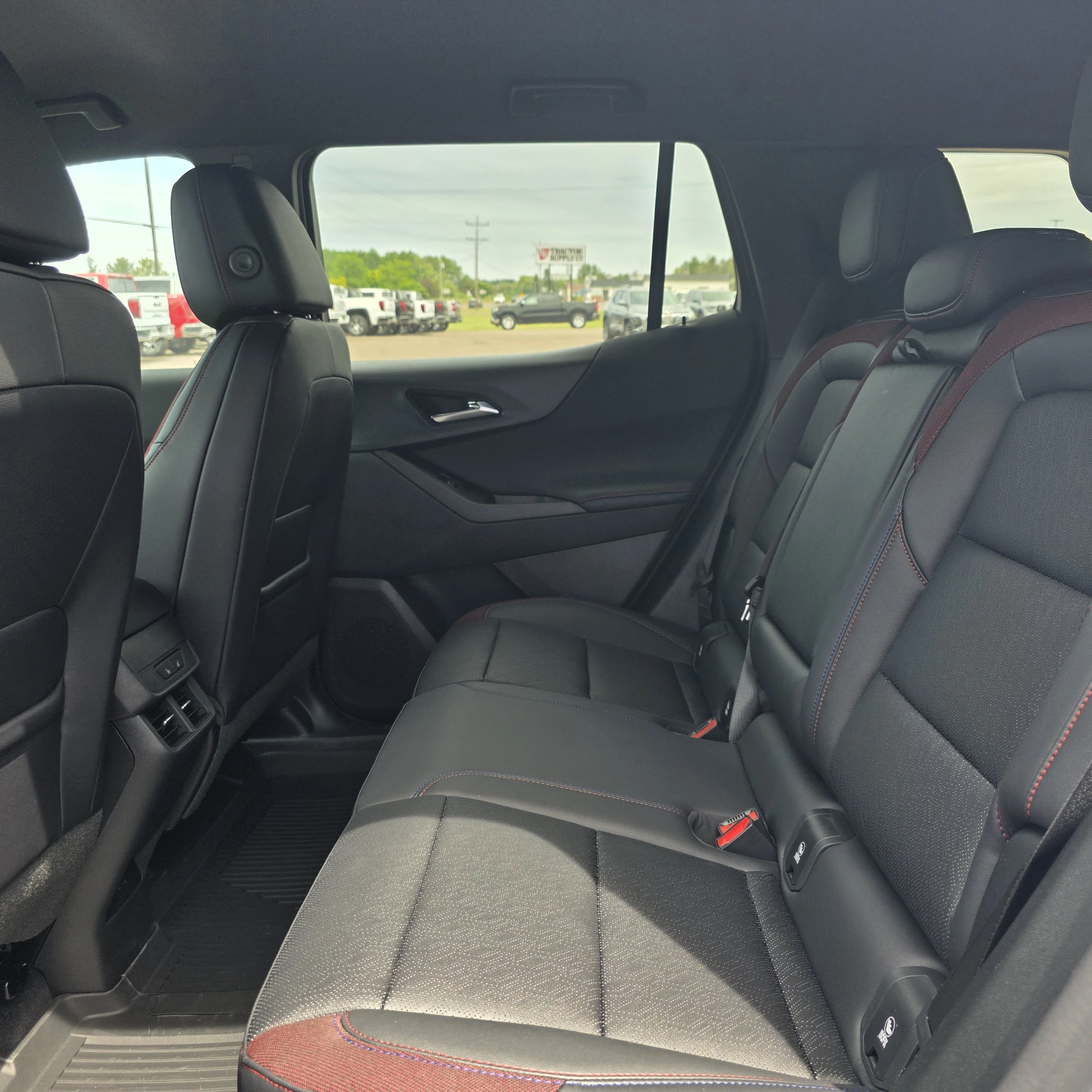 2026 Chevrolet Equinox RS - Photo 17