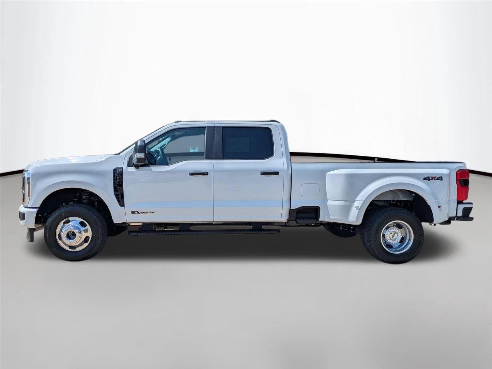 New 2026 Oxford White Ford F-350® XL image 8
