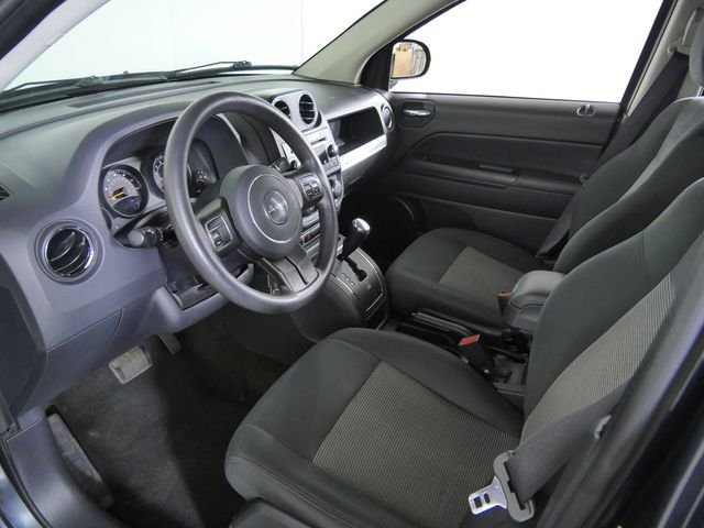 Used 2015 Gray Jeep Altitude image 19