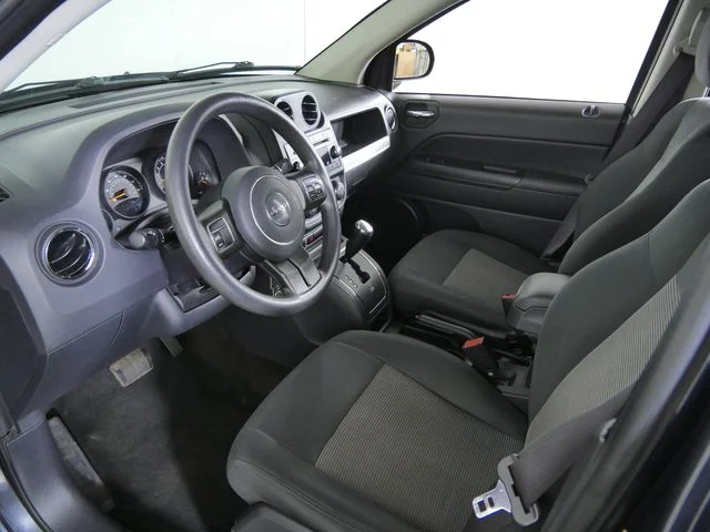 Used 2015 Gray Jeep Altitude image 19