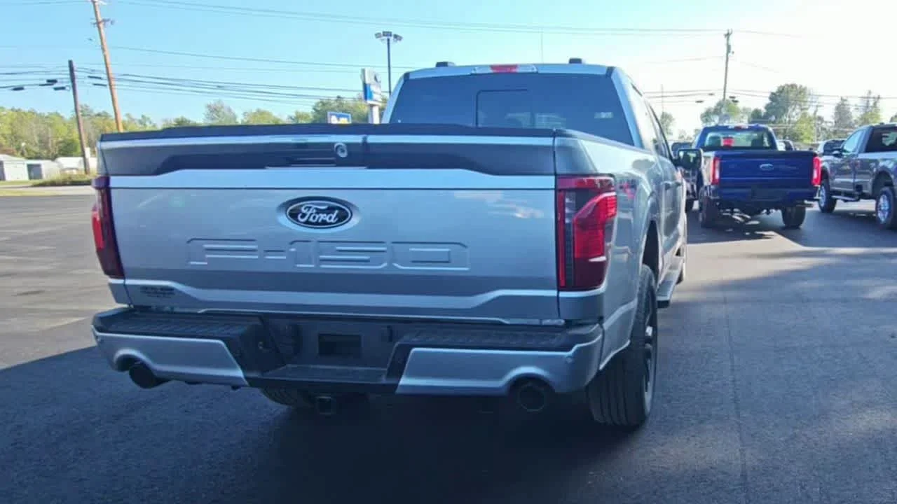 New 2026 Iconic Silver Metallic Ford XLT image 8
